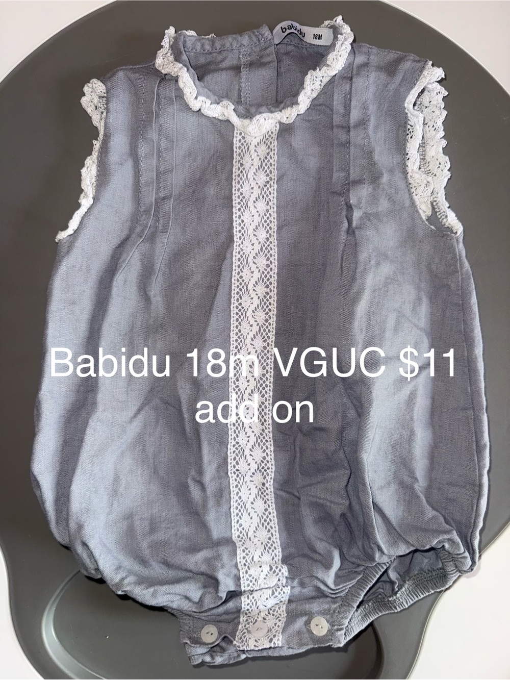Babidu Gray Lace-Trim Baby Romper - 18M